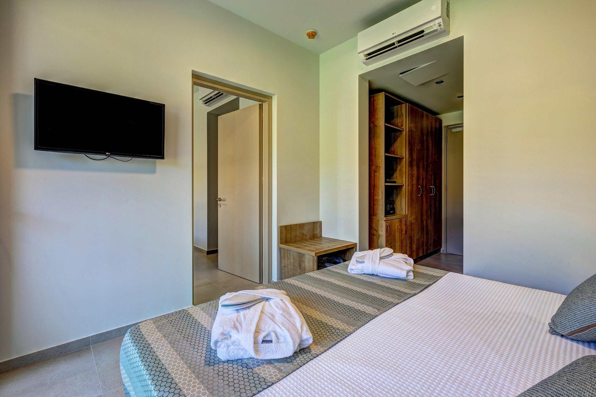 White Olive Elite Laganas Hotel ภายนอก รูปภาพ