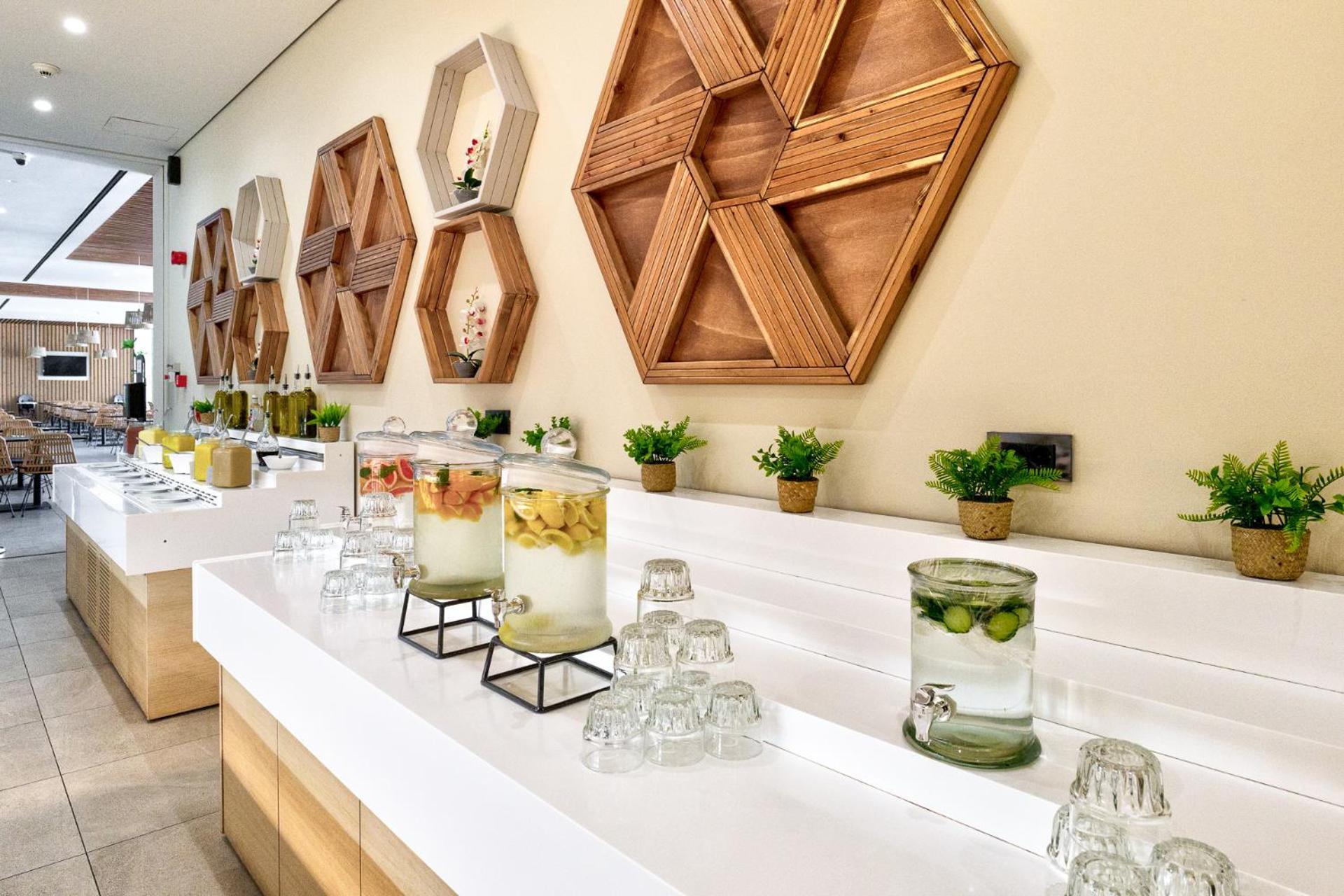 White Olive Elite Laganas Hotel ภายนอก รูปภาพ